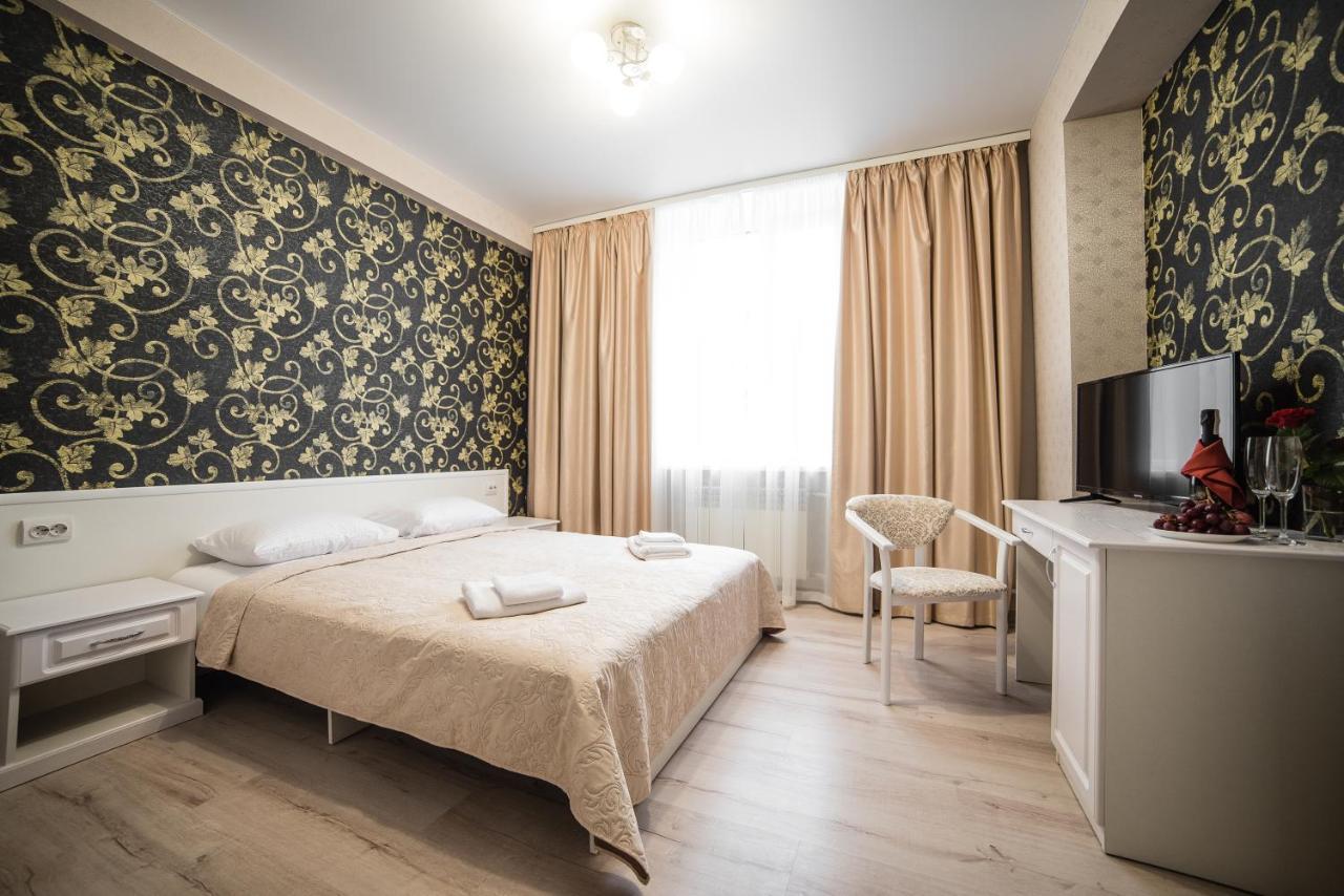Sergeev Hotel Mykolaiv Exterior photo